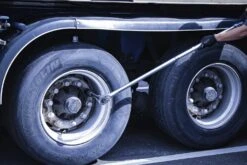 BGS 2808 Drehmomentschlüssel Meßbereich 200-1000Nm Abtrieb Außenvierkant 25mm (1") -Werkstattwerkzeuge Geschäft bgs 2808 drehmomentschluessel 200 1000Nm 000000