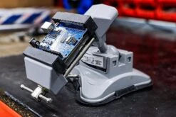 BGS DIY 71017 Tisch Schraubstock Schwenkbar Backen 70mm Mit Vakuum Saugfuß -Werkstattwerkzeuge Geschäft bgs 71017 tisch schraubstock schwenkbar 00