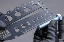 BGS 74247 Schraubenschablone Gewindeschablone Gewindelehre Metrisch M3 - M20 0,5 - 13,00mm -Werkstattwerkzeuge Geschäft bgs 74247 schrauben und gewindeschablonen metrisch 0000 jg