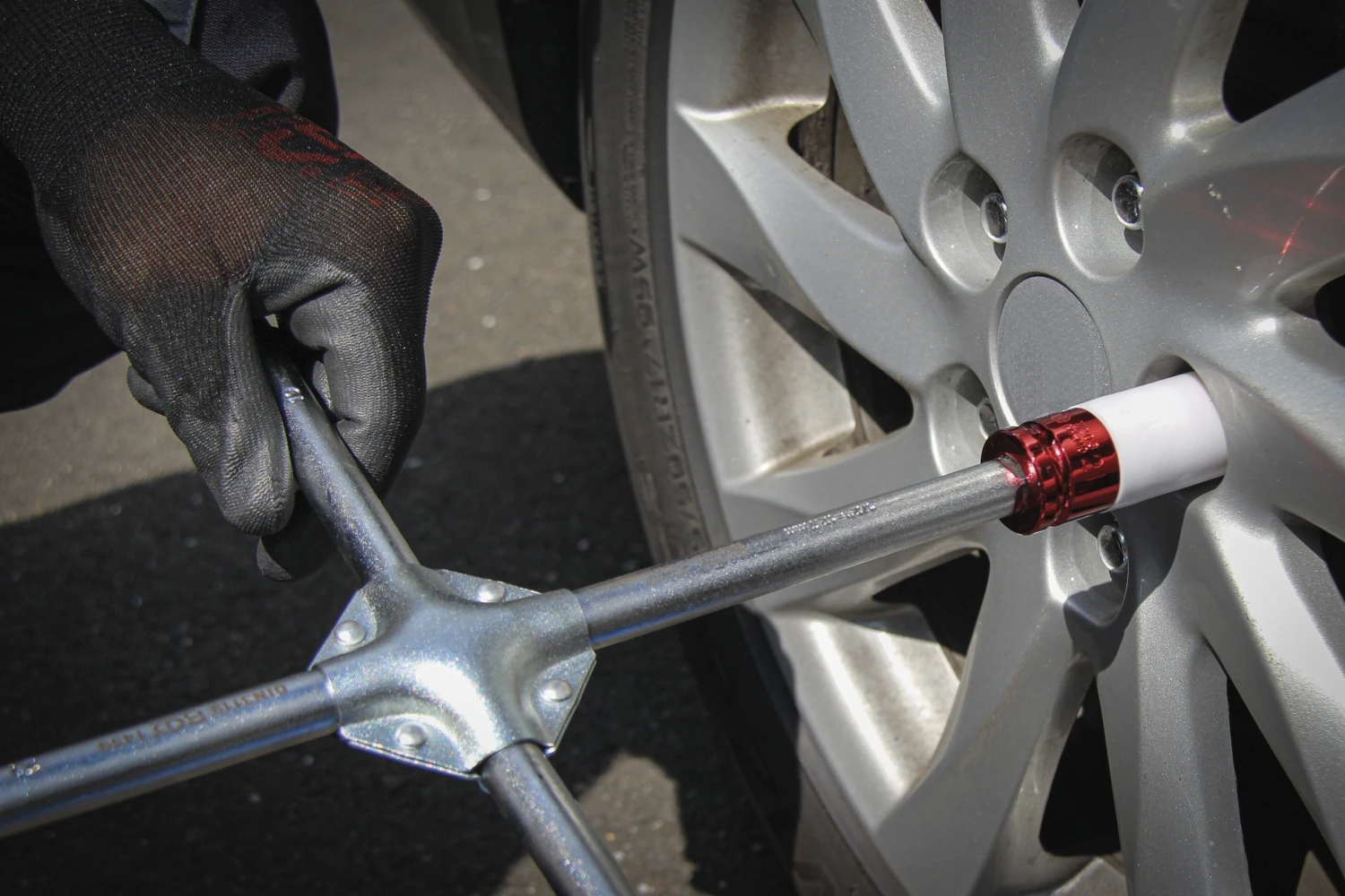 BGS 9681 Satz Radwechsel Service Mit Rangier Wagenheber 2,5t 10 BGS 9681 Satz Radwechsel Service Mit Rangier Wagenheber 2,5t – Bild 8