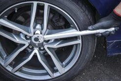 BGS 98 Drehmomentschlüssel 28-210 Nm Antrieb 12,5mm (1/2") + Verlängerung + Adapter -Werkstattwerkzeuge Geschäft bgs 98 neu drehmomentschluessel mit adapter 28 210nm koffer 000000